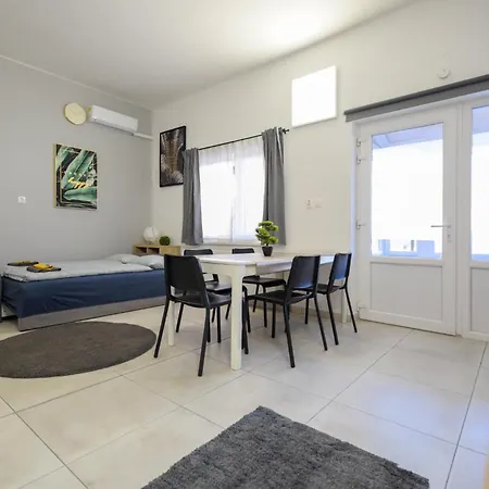 Apartment Island